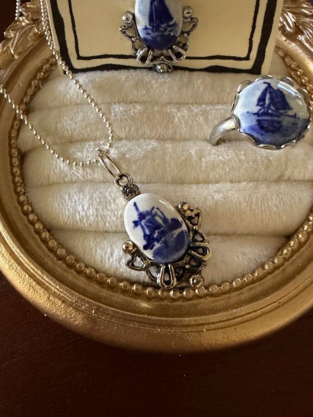 Vintage Blue Delft Porcelain Sailboat Jewelry Set Necklace Brooch Ring - Picture 10 of 11